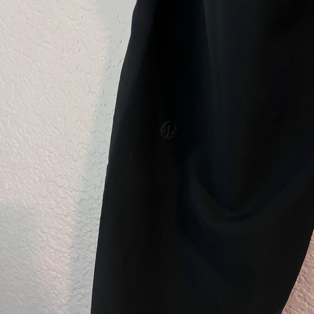 Lululemon On The Fly Black Pants Size 4 Women’s Elastic Waist Side Pockets - Picture 3 of 7